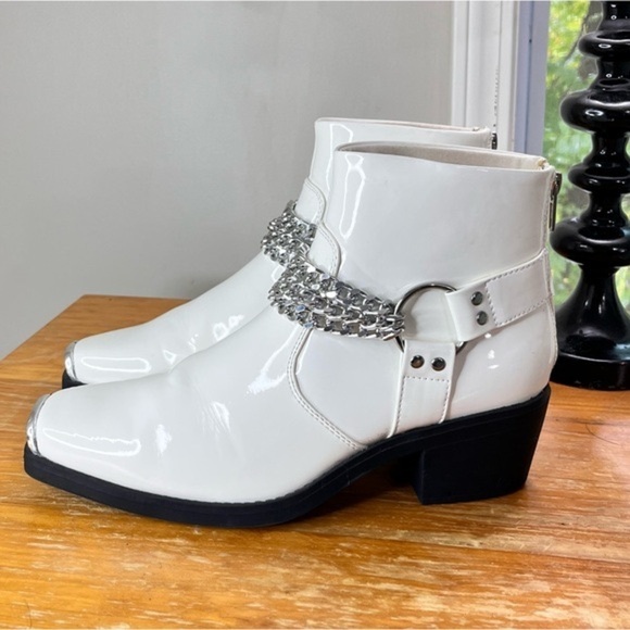 ASOS Design Western Cuban Heel Ankle Boots - Picture 2 of 15